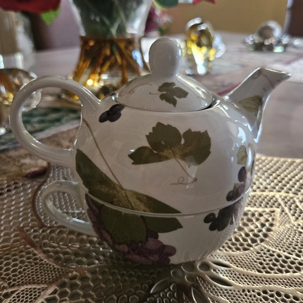 Living Quarters Stackable Teapot Grape Vine Collectable Purple Green White
